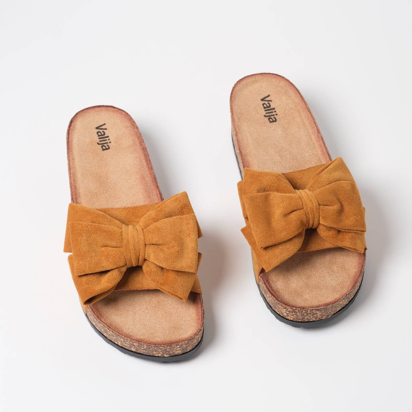 Thanya Sandal